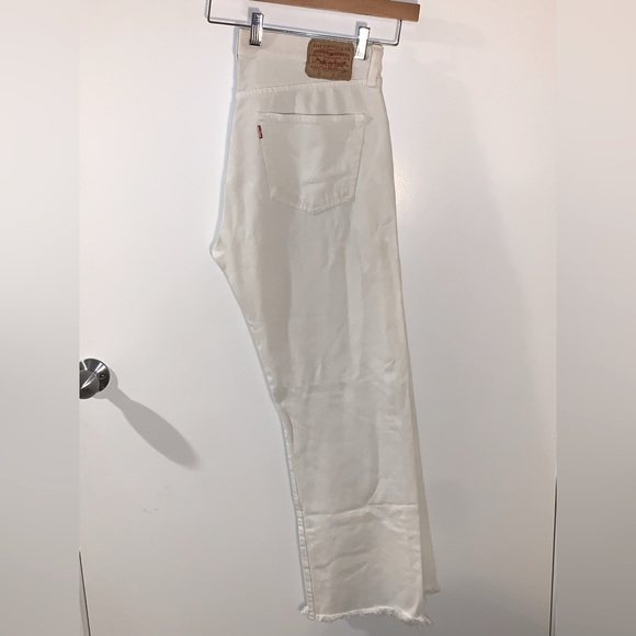 White Levi’s - Picture 3 of 4